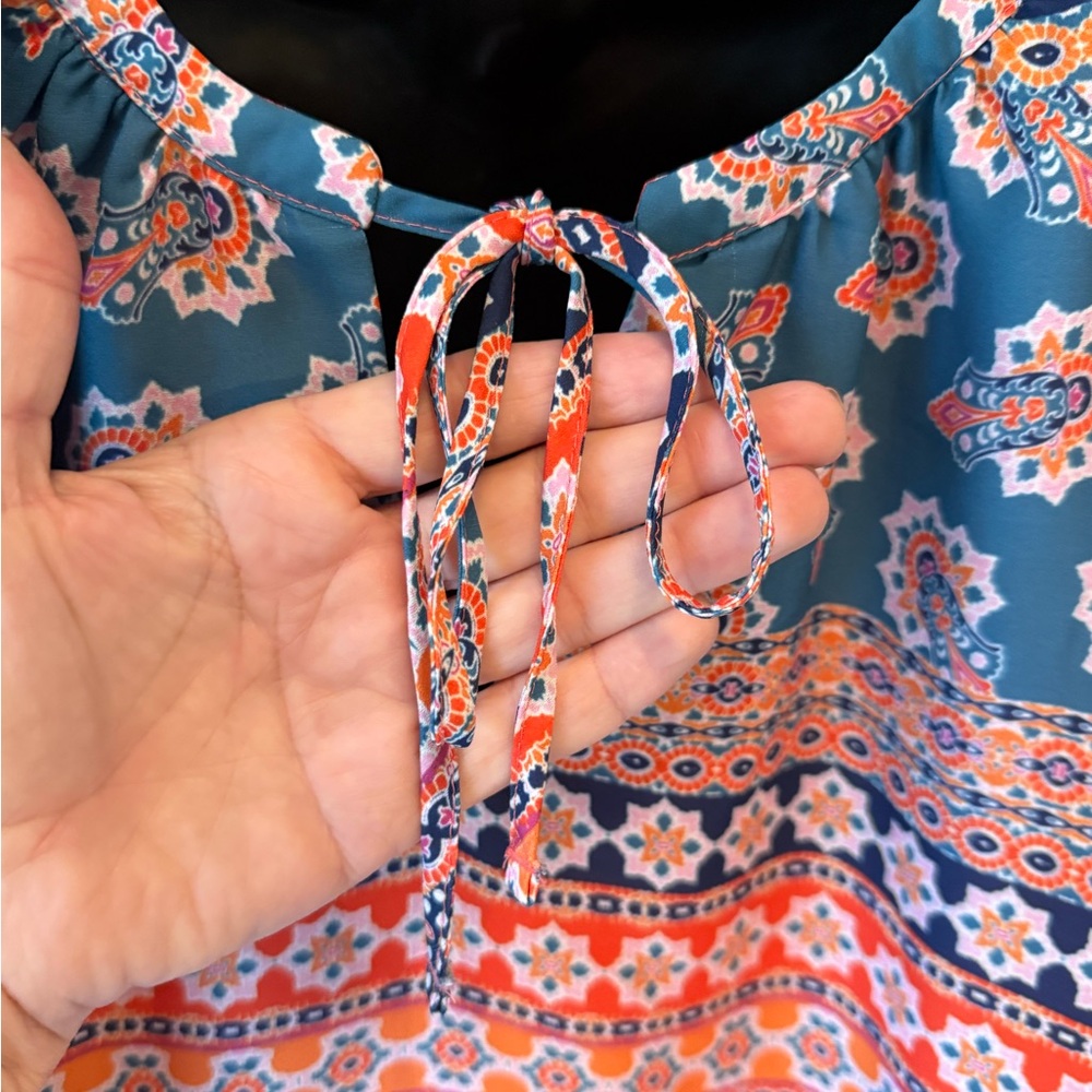 Halter-Neck Top - Picture 3 of 3